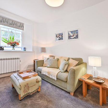 Tramontane Apartment At Hesketh Crescent Torquay Exteriör bild