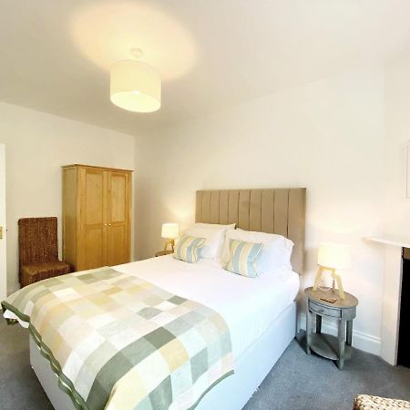 Tramontane Apartment At Hesketh Crescent Torquay Exteriör bild